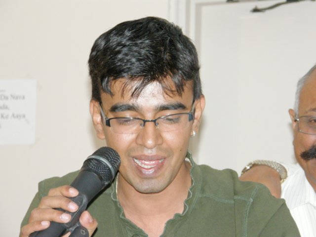 vivekjikavita.jpg